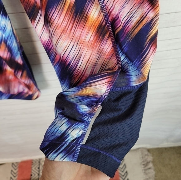 ATHLETA MULTI COLOR CARPI LEGGINGS, SZ MEDIUM - Picture 5 of 8